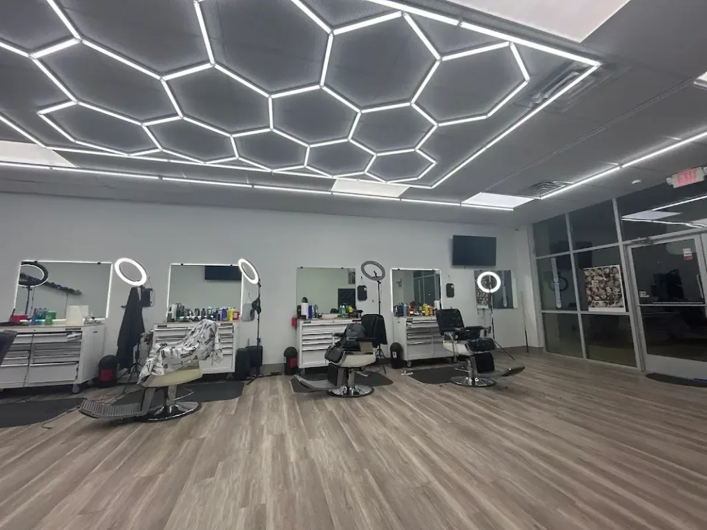 Romeo Razors Barbershop — Barber shop in Forney